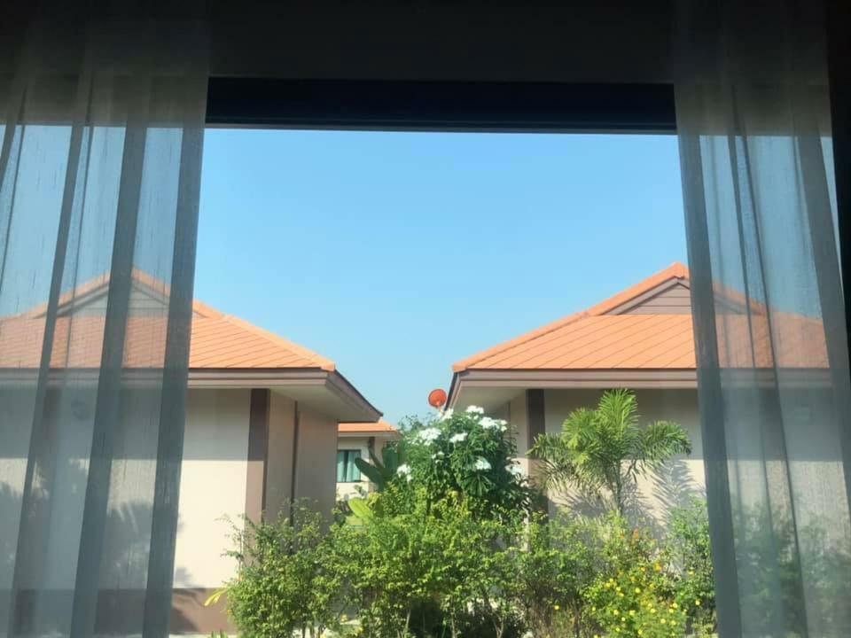Tinna Resort Ban Nong Mai Ngam Exterior foto